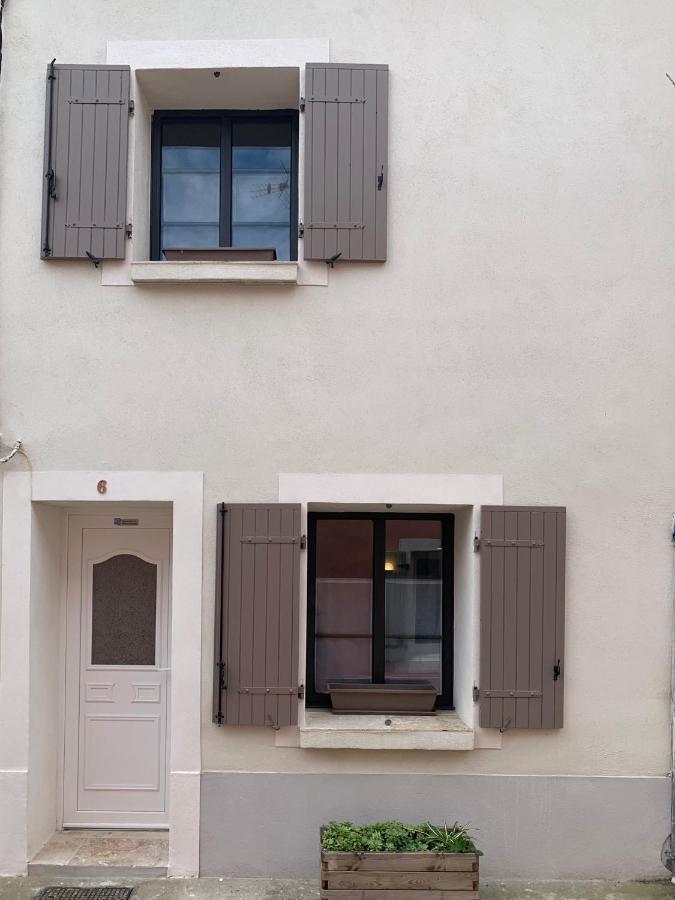 Appartements 3 Etoiles Terrasse Ou Patio Intra-Muros 艾格-莫尔特 外观 照片
