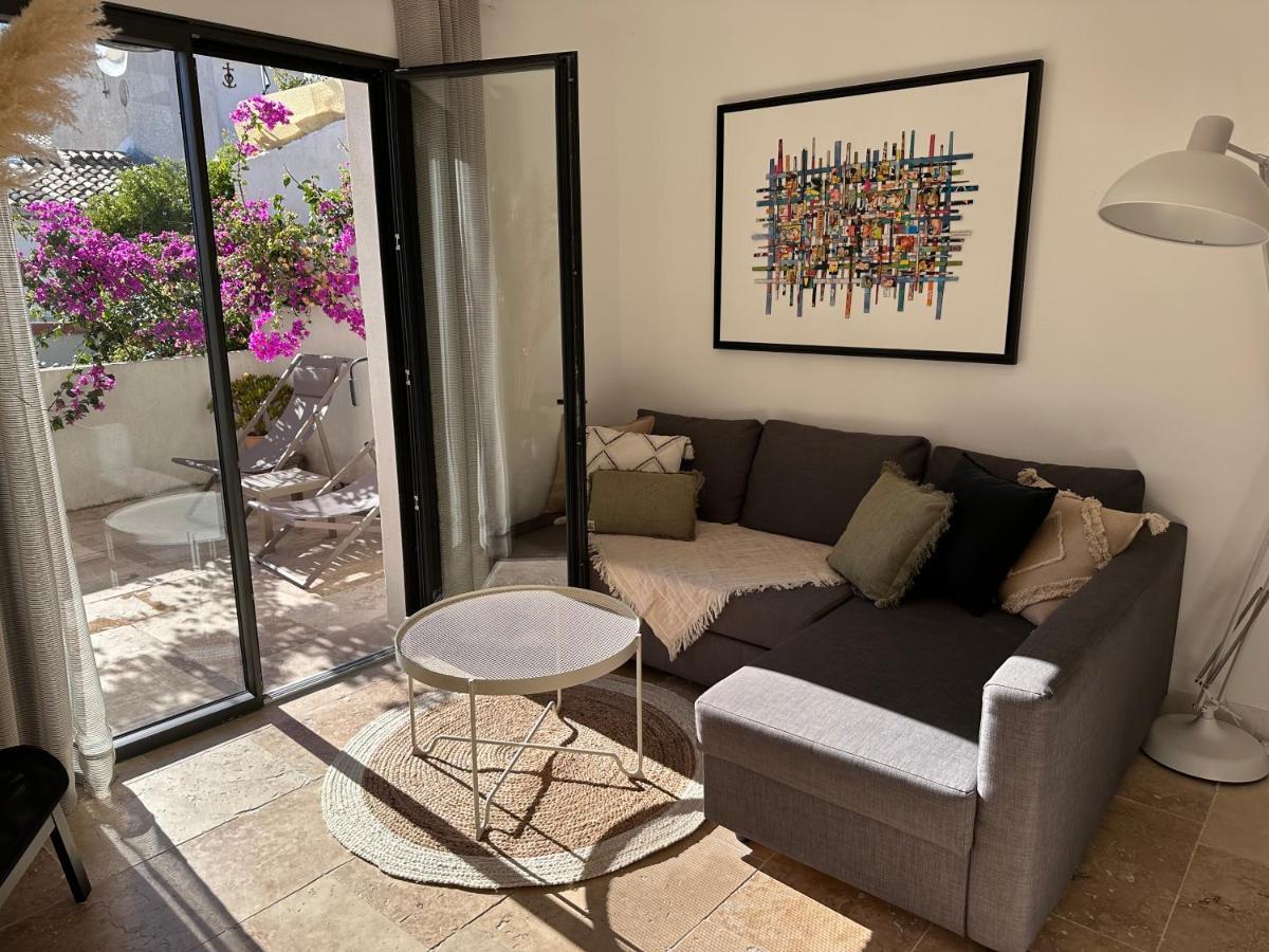 Appartements 3 Etoiles Terrasse Ou Patio Intra-Muros 艾格-莫尔特 外观 照片