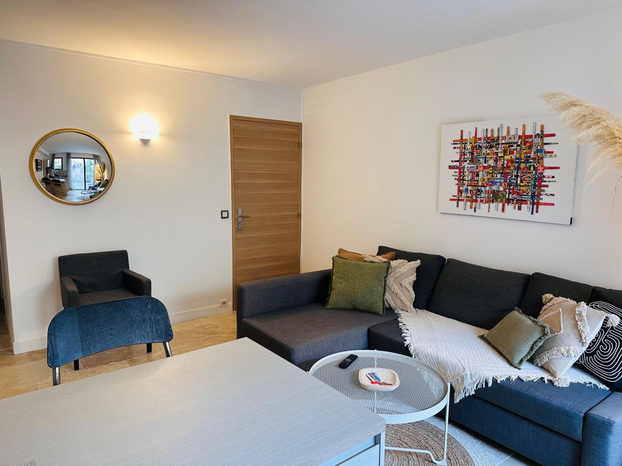 Appartements 3 Etoiles Terrasse Ou Patio Intra-Muros 艾格-莫尔特 外观 照片