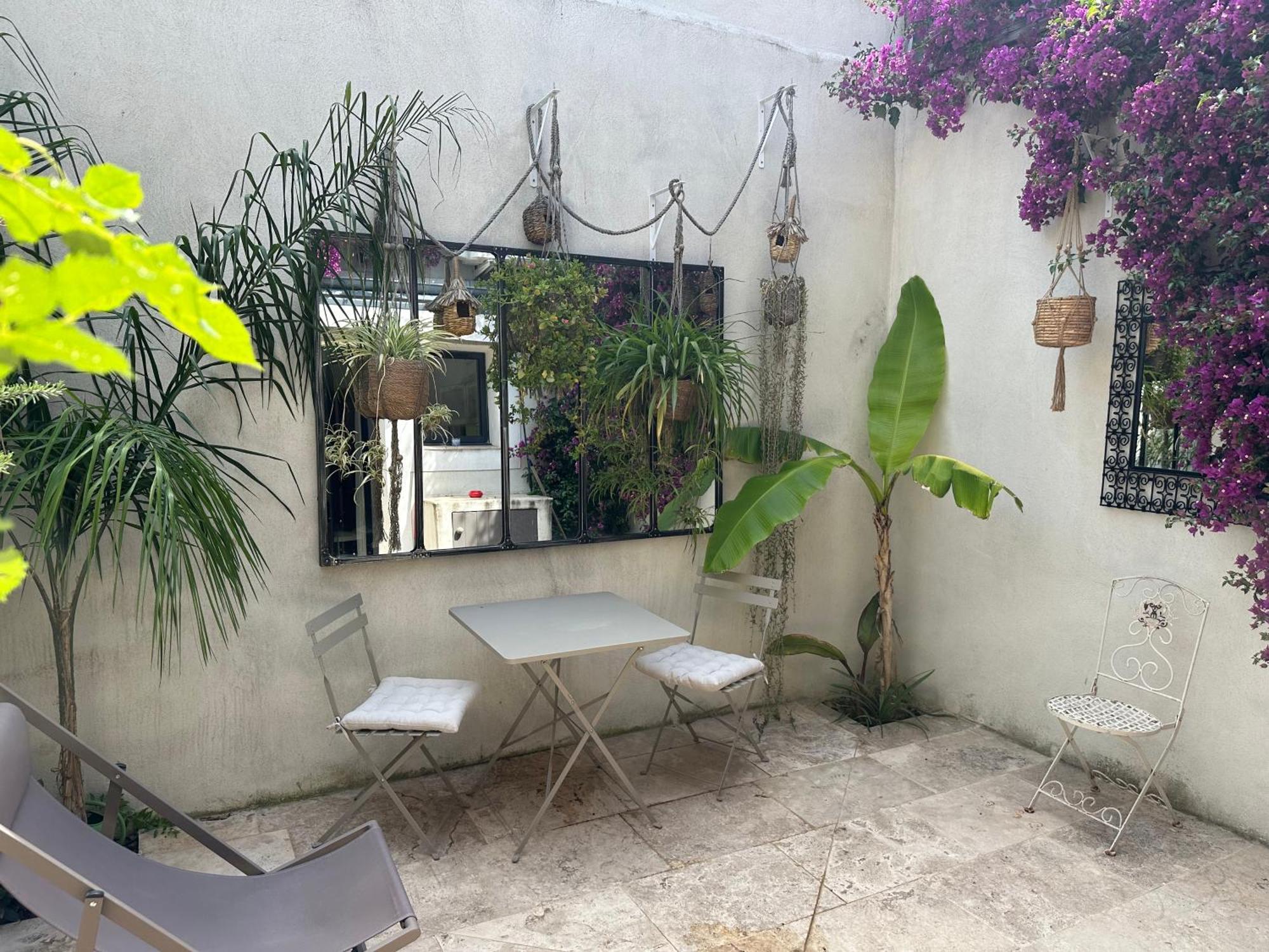 Appartements 3 Etoiles Terrasse Ou Patio Intra-Muros 艾格-莫尔特 外观 照片