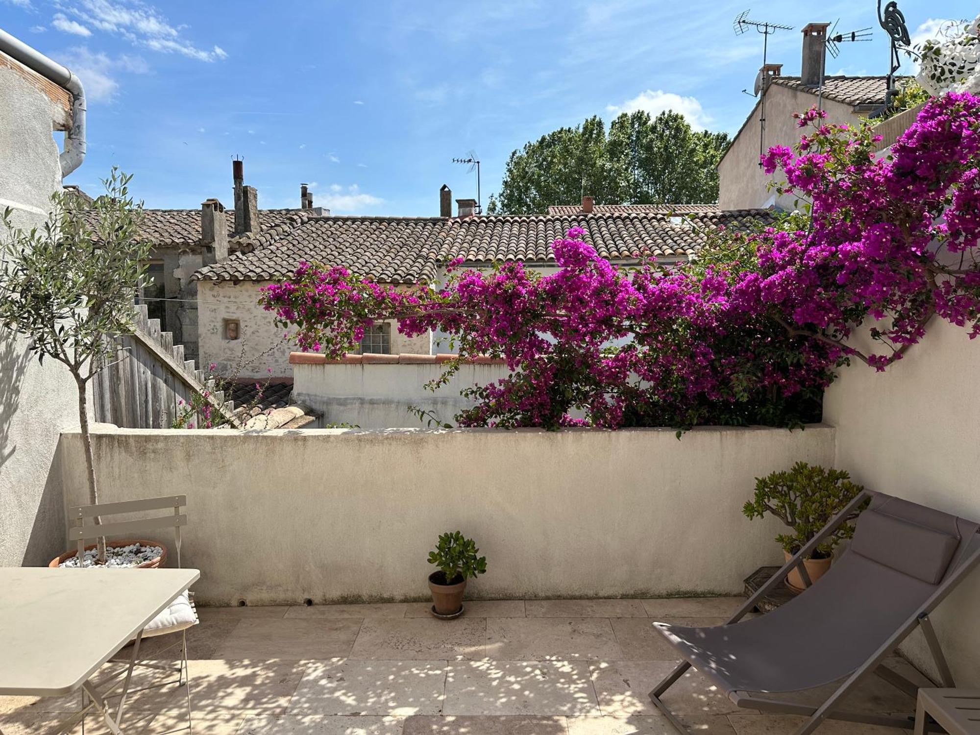 Appartements 3 Etoiles Terrasse Ou Patio Intra-Muros 艾格-莫尔特 外观 照片